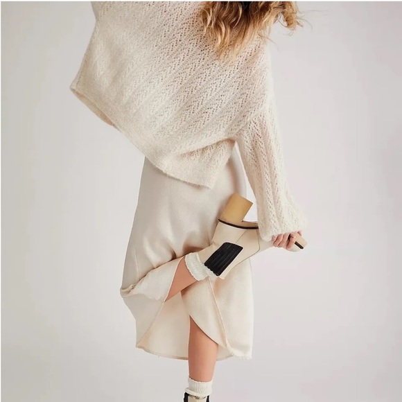 NEW FREE PEOPLE James Chelsea Boots White Leather Chunky Gum Sole - Picture 2 of 16